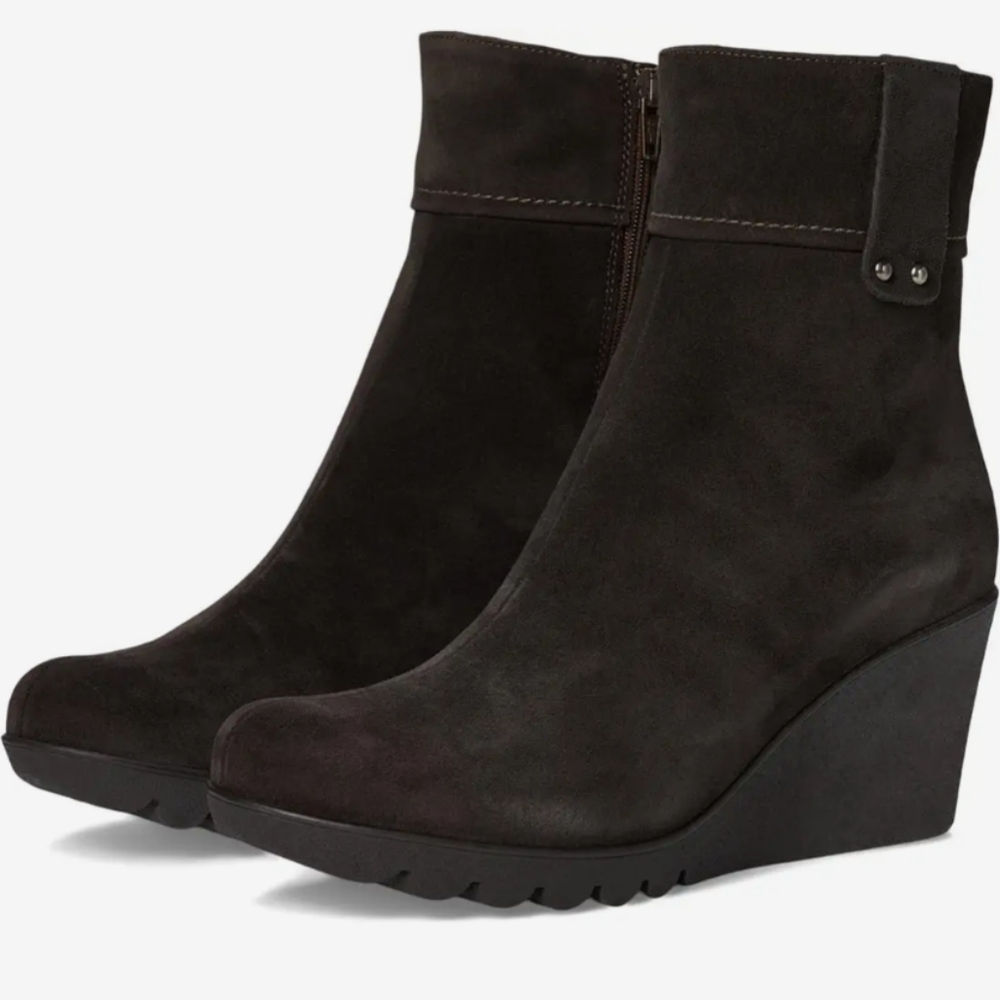 La Canadienne Begonia Wedge Ankle Boots